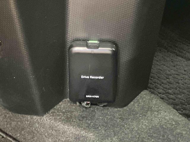 タントカスタムＸセレクションバックカメラ連動９インチフルセグナビ　ＵＳＢ接続　ブルートゥース対応　フロント．リヤドライブレコーダー連動　ＴＶナビキット　ビルトインＥＴＣ　運転席ロングスライドシート　前席シートヒーター（千葉県）の中古車