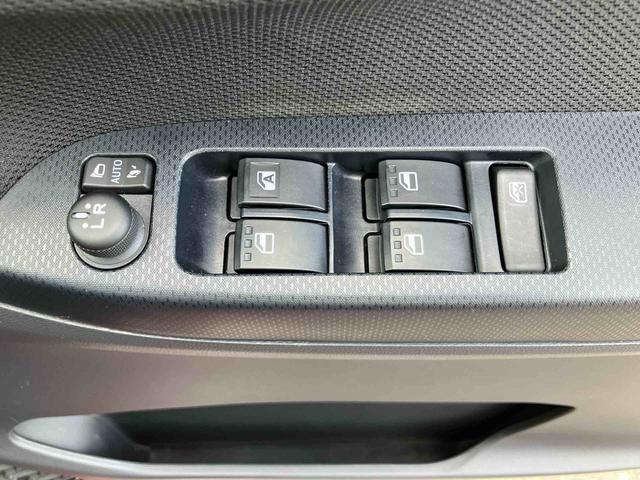 ムーヴカスタム　ＸリミテッドII　ＳＡIIIスマアシ　全周囲カメラ　ＬＥＤヘッドライト　オートライト　オートハイビーム　トップシェイドガラス　運転席シートヒーター　キーフリー　盗難防止アラーム　アルミホイール　ＤＶＤ・ＵＳＢチューナー　ステリモ（千葉県）の中古車