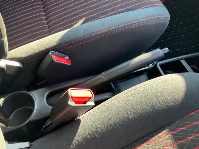 アルトターボＲＳベースグレードターボ　ナビ／ＴＶ／ＤＶＤ／ＢＴ　ＥＴＣ　ＨＩＤヘッドライト　オートライト　運転席シートヒーター　革巻ステアリング　パドルシフト　衝突被害軽減ブレーキ　オートエアコン　アルミホイール　スマートキー（千葉県）の中古車