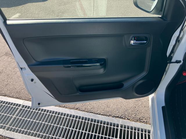 アルトターボＲＳベースグレードターボ　ナビ／ＴＶ／ＤＶＤ／ＢＴ　ＥＴＣ　ＨＩＤヘッドライト　オートライト　運転席シートヒーター　革巻ステアリング　パドルシフト　衝突被害軽減ブレーキ　オートエアコン　アルミホイール　スマートキー（千葉県）の中古車