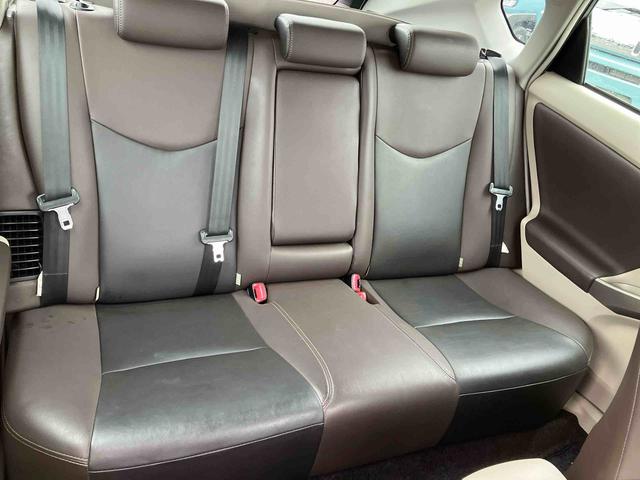 プリウスＳマイコーデナビ／ＤＴＶ／ＤＩＳＣ／ＢＴ／Ｂカメ　ＥＴＣ　ブラキッシュブラウン＆ブラウン内装　ＨＩＤヘッドライト　ハロゲンフォグランプ　アルミホイール　プッシュボタンスターター（千葉県）の中古車