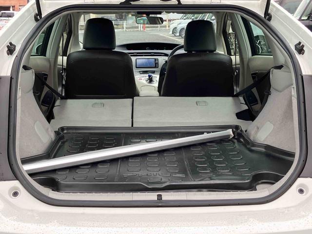 プリウスＳマイコーデナビ／ＤＴＶ／ＤＩＳＣ／ＢＴ／Ｂカメ　ＥＴＣ　ブラキッシュブラウン＆ブラウン内装　ＨＩＤヘッドライト　ハロゲンフォグランプ　アルミホイール　プッシュボタンスターター（千葉県）の中古車