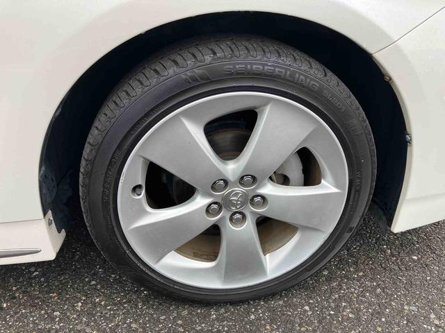 プリウスＳマイコーデナビ／ＤＴＶ／ＤＩＳＣ／ＢＴ／Ｂカメ　ＥＴＣ　ブラキッシュブラウン＆ブラウン内装　ＨＩＤヘッドライト　ハロゲンフォグランプ　アルミホイール　プッシュボタンスターター（千葉県）の中古車