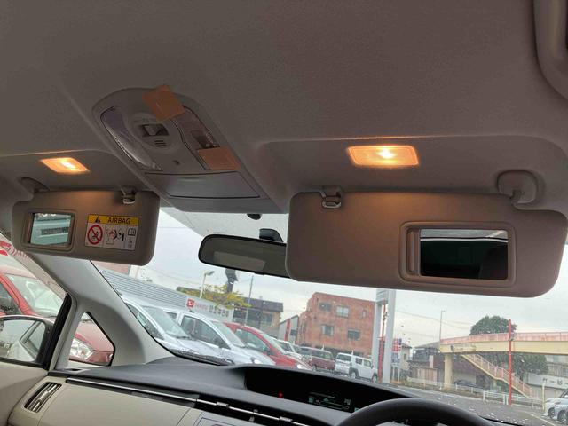 プリウスＳマイコーデナビ／ＤＴＶ／ＤＩＳＣ／ＢＴ／Ｂカメ　ＥＴＣ　ブラキッシュブラウン＆ブラウン内装　ＨＩＤヘッドライト　ハロゲンフォグランプ　アルミホイール　プッシュボタンスターター（千葉県）の中古車