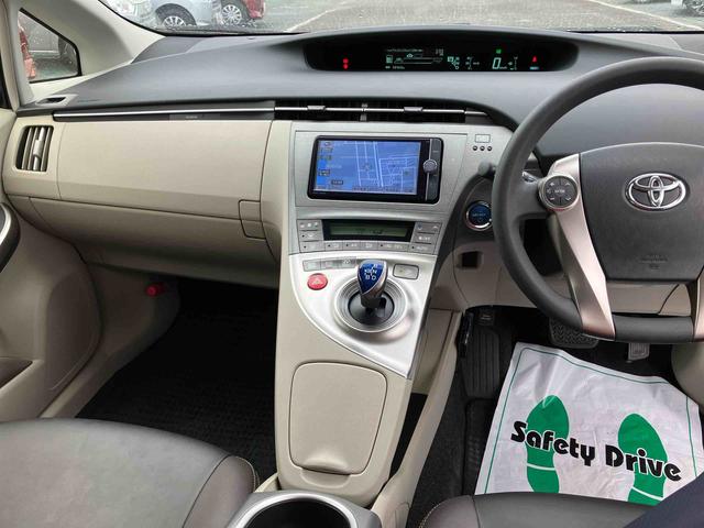 プリウスＳマイコーデナビ／ＤＴＶ／ＤＩＳＣ／ＢＴ／Ｂカメ　ＥＴＣ　ブラキッシュブラウン＆ブラウン内装　ＨＩＤヘッドライト　ハロゲンフォグランプ　アルミホイール　プッシュボタンスターター（千葉県）の中古車