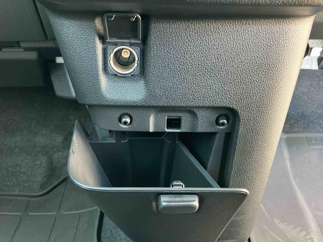 ムーヴキャンバスストライプスG衝突回避支援システム 横滑り防止装置 置きラクボックス ホットカップホルダー 前席シートヒーター ホールド機能付き電動パーキングブレーキ 助手席シートバックポケット+ショッピングフック(千葉県)の中古車