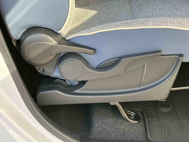 ムーヴキャンバスストライプスG衝突回避支援システム 横滑り防止装置 置きラクボックス ホットカップホルダー 前席シートヒーター ホールド機能付き電動パーキングブレーキ 助手席シートバックポケット+ショッピングフック(千葉県)の中古車