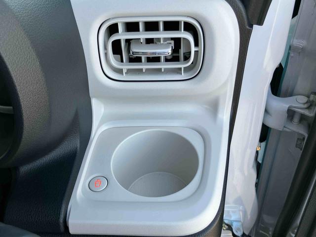 ムーヴキャンバスストライプスG衝突回避支援システム 横滑り防止装置 置きラクボックス ホットカップホルダー 前席シートヒーター ホールド機能付き電動パーキングブレーキ 助手席シートバックポケット+ショッピングフック(千葉県)の中古車