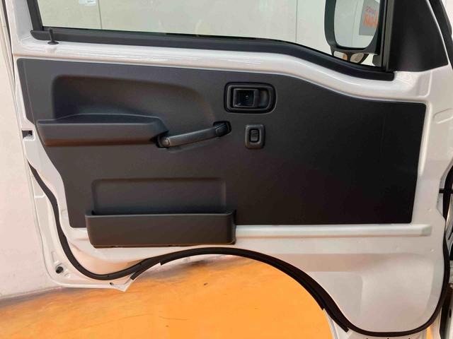 ハイゼットトラックエクストラ　４ＷＤ３モード選択電子制御式４ＷＤ　衝突回避支援システム　横滑り防止装置　アイドリングストップ　プッシュエンジンスタート　キーフリーシステム　前後コーナーセンサー　ＬＥＤ作業灯　テールゲートチェーン（千葉県）の中古車