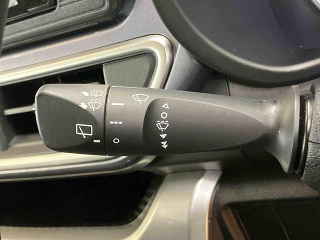 キャストアクティバＸ　ＳＡIIIフルセグナビ　ＵＳＢ接続　ブルートゥース対応　ＥＴＣ　オーバーヘッドコンソール　右リヤコートフック付きアシストグリップ　助手席シートアンダートレイ　チルトステアリング　運転席シートリフター（千葉県）の中古車