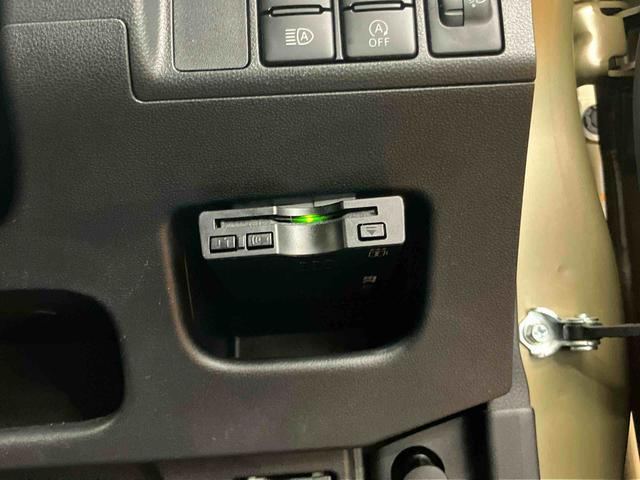 キャストアクティバＸ　ＳＡIIIフルセグナビ　ＵＳＢ接続　ブルートゥース対応　ＥＴＣ　オーバーヘッドコンソール　右リヤコートフック付きアシストグリップ　助手席シートアンダートレイ　チルトステアリング　運転席シートリフター（千葉県）の中古車