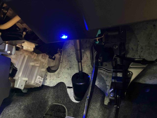 タフトG クロムベンチャー エコアイドル非装着車スカイフィールトップ 前後コーナーセンサ アダプティブクルーズコントロール 前席シートヒーター ホールド機能付き電動パーキングブレーキ フロアーイルミネーション(ブルーLED) ショッピングフック(千葉県)の中古車