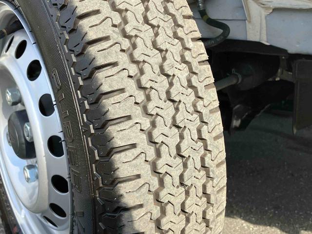 ハイゼットトラックエクストラ 4WD電子制御式4WD 副変速機 LEDフォグランプ LED荷台灯 テールゲートチェーン リヤ4枚リーフスプリング スーパーデフロック スマートキー 電格ドアミラー コーナーセンサー 衝突被害軽減ブレーキ(千葉県)の中古車