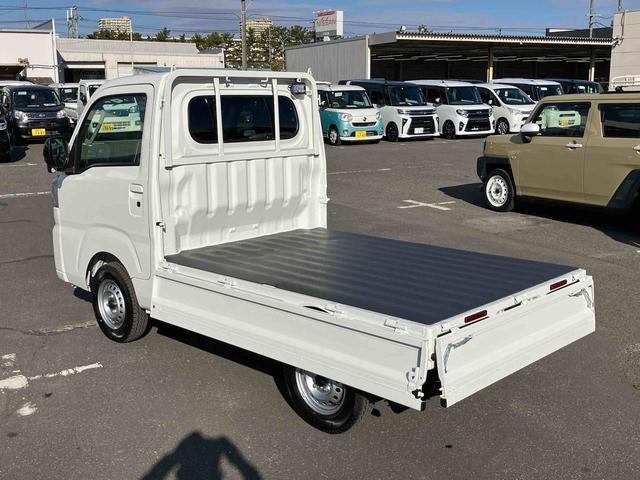 ハイゼットトラックエクストラ　４ＷＤ電子制御式４ＷＤ　副変速機　ＬＥＤフォグランプ　ＬＥＤ荷台灯　テールゲートチェーン　リヤ４枚リーフスプリング　スーパーデフロック　スマートキー　電格ドアミラー　コーナーセンサー　衝突被害軽減ブレーキ（千葉県）の中古車