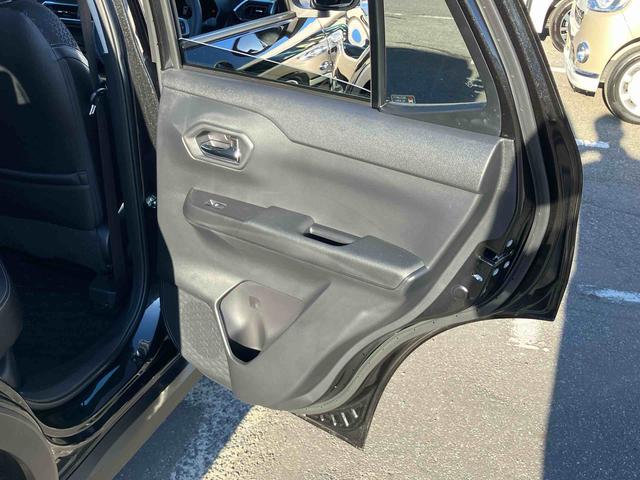 ロッキープレミアムG HEVアップグレードパック(バックカメラ/ステアスイッチ) LEDヘッド&フォグランプ バックフォグランプ 17インチアルミホイール シートヒーター 自動追従クルコン コーナーセンサー 衝突被害軽減ブレーキ(千葉県)の中古車