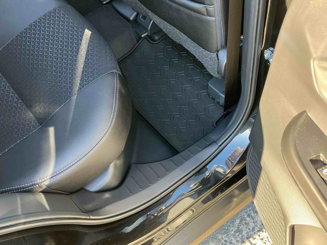 ロッキープレミアムG HEVアップグレードパック(バックカメラ/ステアスイッチ) LEDヘッド&フォグランプ バックフォグランプ 17インチアルミホイール シートヒーター 自動追従クルコン コーナーセンサー 衝突被害軽減ブレーキ(千葉県)の中古車