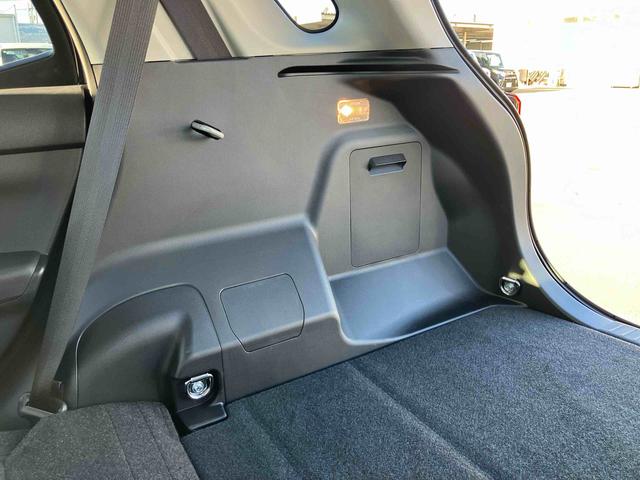 ロッキープレミアムG HEVアップグレードパック(バックカメラ/ステアスイッチ) LEDヘッド&フォグランプ バックフォグランプ 17インチアルミホイール シートヒーター 自動追従クルコン コーナーセンサー 衝突被害軽減ブレーキ(千葉県)の中古車