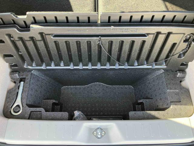 ムーヴＬ　ＳＡナビ／ＴＶ／ＢＴ／ＵＳＢ／ＤＶＤ　バックカメラ　衝突被害軽減ブレーキ　アイドリングストップ　ステアリングリモコン　キーレスエントリー　盗難防止アラーム　足踏み式パーキングブレーキ　プライバシーガラス（千葉県）の中古車