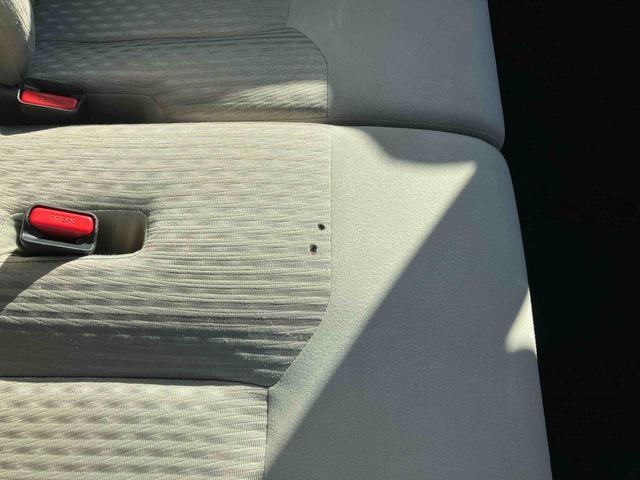 ムーヴＬ　ＳＡナビ／ＴＶ／ＢＴ／ＵＳＢ／ＤＶＤ　バックカメラ　衝突被害軽減ブレーキ　アイドリングストップ　ステアリングリモコン　キーレスエントリー　盗難防止アラーム　足踏み式パーキングブレーキ　プライバシーガラス（千葉県）の中古車