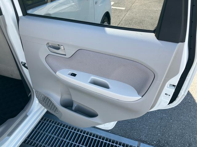 ムーヴＬ　ＳＡナビ／ＴＶ／ＢＴ／ＵＳＢ／ＤＶＤ　バックカメラ　衝突被害軽減ブレーキ　アイドリングストップ　ステアリングリモコン　キーレスエントリー　盗難防止アラーム　足踏み式パーキングブレーキ　プライバシーガラス（千葉県）の中古車