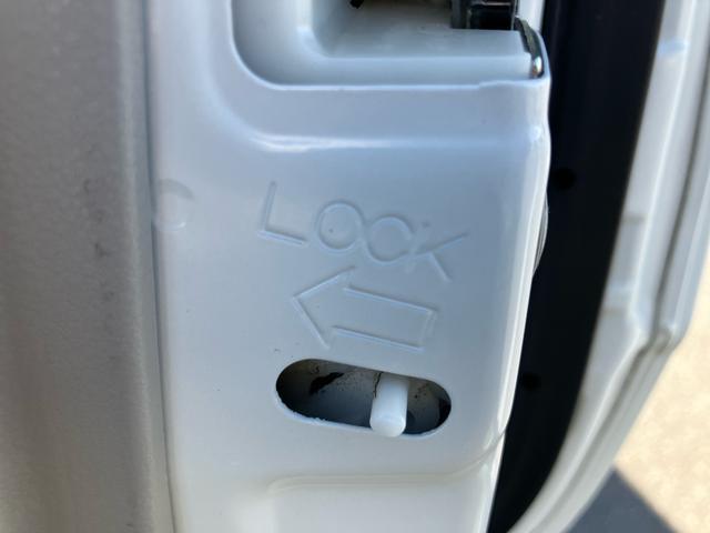 ムーヴＬ　ＳＡナビ／ＴＶ／ＢＴ／ＵＳＢ／ＤＶＤ　バックカメラ　衝突被害軽減ブレーキ　アイドリングストップ　ステアリングリモコン　キーレスエントリー　盗難防止アラーム　足踏み式パーキングブレーキ　プライバシーガラス（千葉県）の中古車