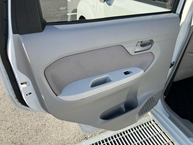 ムーヴＬ　ＳＡナビ／ＴＶ／ＢＴ／ＵＳＢ／ＤＶＤ　バックカメラ　衝突被害軽減ブレーキ　アイドリングストップ　ステアリングリモコン　キーレスエントリー　盗難防止アラーム　足踏み式パーキングブレーキ　プライバシーガラス（千葉県）の中古車