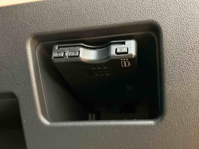 ムーヴキャンバスXブラックインテリアリミテッド SAIIIナビ/BT/TV/DISC/全周囲カメラ/ステアリングスイッチ 前後ドラレコ ETC 14インチアルミ 両側パワスラ LEDフォグランプ クリアテールランプ メッキモール スマートキー 置きラクBOX(千葉県)の中古車