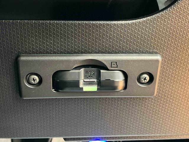 タントカスタムRSバックカメラ連動9インチフルセグナビ USB接続 ブルートゥース対応 TVナビキット フロント.リヤドライブレコーダー連動 ビルトインETC 運転席ロングスライドシート 前席シートヒーター(千葉県)の中古車