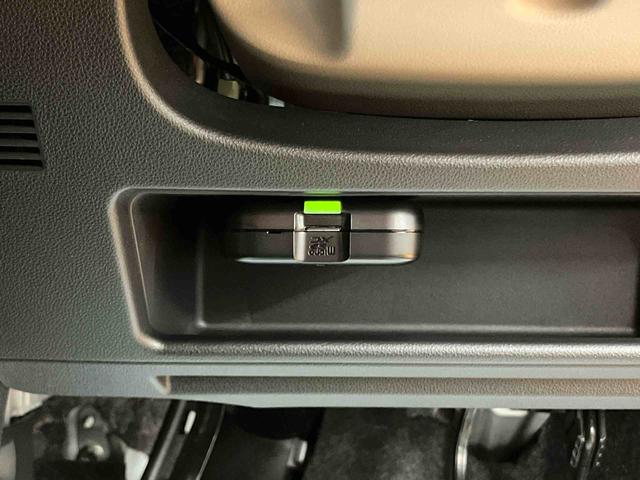 ムーヴキャンバスＧメイクアップリミテッド　ＳＡIIIパノラマカメラ連動８インチフルセグナビ　ＵＳＢ接続　ＨＤＭＩ接続　ブルートゥース対応　フロント．リヤドライブレコーダー連動　ＥＴＣ　置きラクボックス　助手席シートバックポケット＋ショッピングフック（千葉県）の中古車