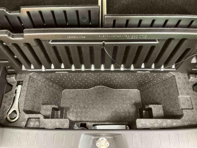 ムーヴキャンバスＧメイクアップリミテッド　ＳＡIIIパノラマカメラ連動８インチフルセグナビ　ＵＳＢ接続　ＨＤＭＩ接続　ブルートゥース対応　フロント．リヤドライブレコーダー連動　ＥＴＣ　置きラクボックス　助手席シートバックポケット＋ショッピングフック（千葉県）の中古車