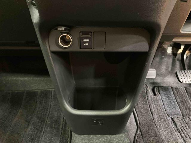 ムーヴキャンバスＧメイクアップリミテッド　ＳＡIIIパノラマカメラ連動８インチフルセグナビ　ＵＳＢ接続　ＨＤＭＩ接続　ブルートゥース対応　フロント．リヤドライブレコーダー連動　ＥＴＣ　置きラクボックス　助手席シートバックポケット＋ショッピングフック（千葉県）の中古車