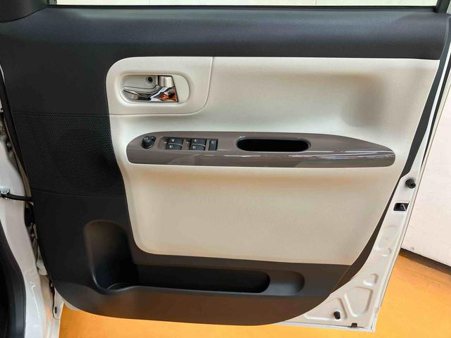 ムーヴキャンバスＧメイクアップリミテッド　ＳＡIIIパノラマカメラ連動８インチフルセグナビ　ＵＳＢ接続　ＨＤＭＩ接続　ブルートゥース対応　フロント．リヤドライブレコーダー連動　ＥＴＣ　置きラクボックス　助手席シートバックポケット＋ショッピングフック（千葉県）の中古車