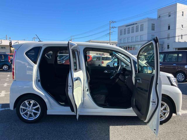 ムーヴカスタム XCDチューナー 横滑り防止装置 アイドリングストップ プッシュエンジンスタート キーフリーシステム セキュリティアラーム チルトステアリング 運転席シートリフター 助手席シートアンダートレイ(千葉県)の中古車