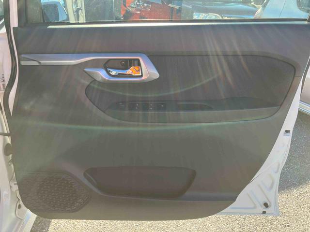 ムーヴカスタム XCDチューナー 横滑り防止装置 アイドリングストップ プッシュエンジンスタート キーフリーシステム セキュリティアラーム チルトステアリング 運転席シートリフター 助手席シートアンダートレイ(千葉県)の中古車