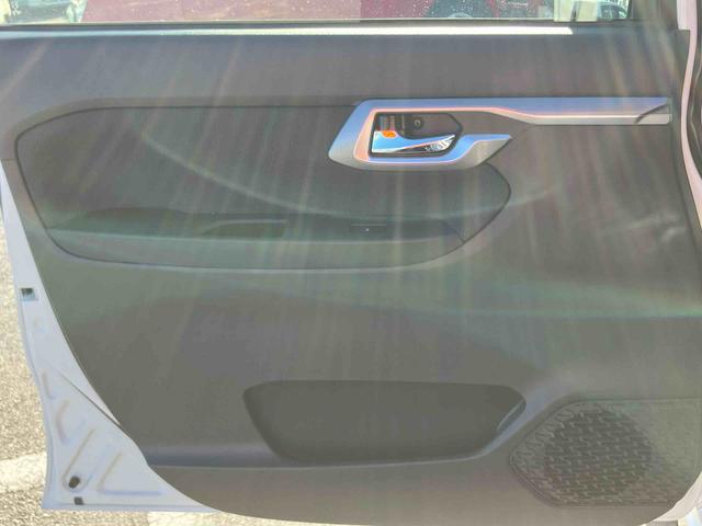 ムーヴカスタム XCDチューナー 横滑り防止装置 アイドリングストップ プッシュエンジンスタート キーフリーシステム セキュリティアラーム チルトステアリング 運転席シートリフター 助手席シートアンダートレイ(千葉県)の中古車