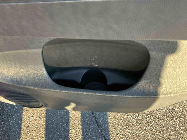 ＭＲワゴンＥＣＯ−ＸＥＴＣ　社外１３インチアルミホイール　ドアミラーウインカー　マットガード　プッシュボタンスターター　電動格納ドアミラー　照明／バニディミラー付きサンバイザー　アイドリングストップ（千葉県）の中古車