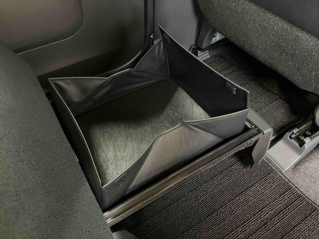 ムーヴキャンバスＧブラックインテリアＶＳ　ＳＡIIIパノラマカメラ連動フルセグナビ　ＵＳＢ接続　ブルートゥース対応　フロント．リヤドライブレコーダー連動　置きラクボックス　運転席シートヒータ　ウインドシールドディアイサー　オートライト　オートハイビーム（千葉県）の中古車