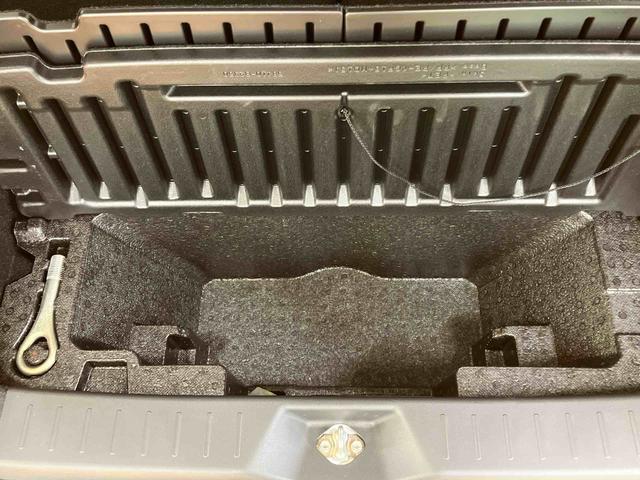 ムーヴＸリミテッドII　ＳＡIII衝突被害軽減ブレーキ　横滑り防止装置　アイドリングストップ　プッシュエンジンスタート　キーフリーシステム　運転席シートヒータ　オートライト　オートハイビーム　ＬＥＤヘッドライト　シートアンダートレイ（千葉県）の中古車