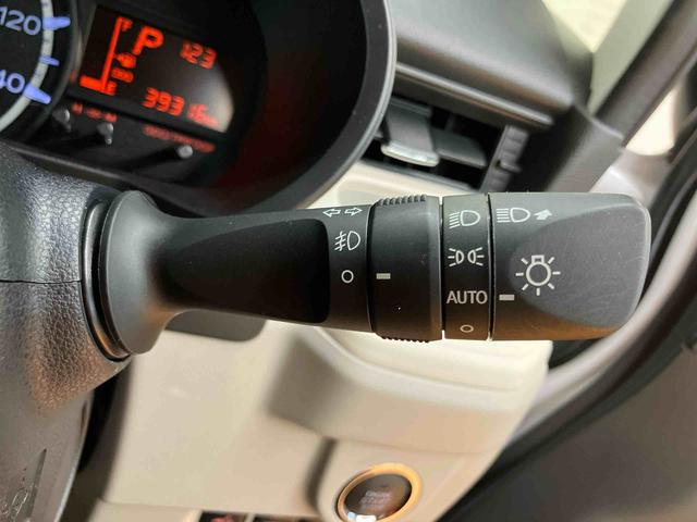 ムーヴＸリミテッドII　ＳＡIII衝突被害軽減ブレーキ　横滑り防止装置　アイドリングストップ　プッシュエンジンスタート　キーフリーシステム　運転席シートヒータ　オートライト　オートハイビーム　ＬＥＤヘッドライト　シートアンダートレイ（千葉県）の中古車