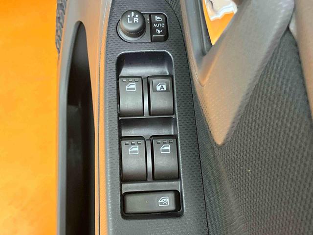 ムーヴＸリミテッドII　ＳＡIII衝突被害軽減ブレーキ　横滑り防止装置　アイドリングストップ　プッシュエンジンスタート　キーフリーシステム　運転席シートヒータ　オートライト　オートハイビーム　ＬＥＤヘッドライト　シートアンダートレイ（千葉県）の中古車