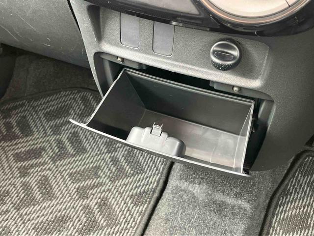 タントカスタムXスペシャルナビ/ワンセグ/CD/ラジオ 左側電動スライドドア HIDヘッドライト トップシェイドガラス キーフリーシステム イモビライザー 盗難防止アラーム 足踏み式パーキングブレーキ オートエアコン アルミ(千葉県)の中古車