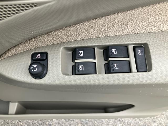 ムーヴＬ　ＳＡアイドリングストップ　キーレスエントリー　盗難防止アラーム　ハロゲンヘッドランプ　マニュアルエアコン　スモークガラス　足踏み式駐車ブレーキ　電動格納ドアミラー　リヤワイパー　チルトステアリング（千葉県）の中古車