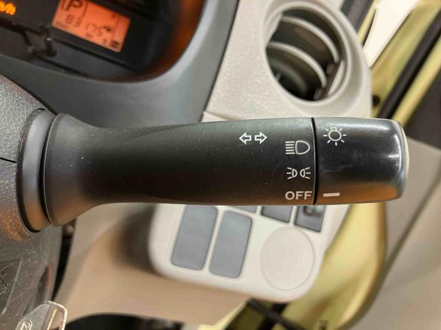 ピクシスエポックLアイドリングストップ マニュアルレベリング機能付ハロゲンヘッドライト バニティーミラー付き左右サンバイザー ショッピングフック パワーウインドウ マニュアルエアコン デジタルメーター(千葉県)の中古車