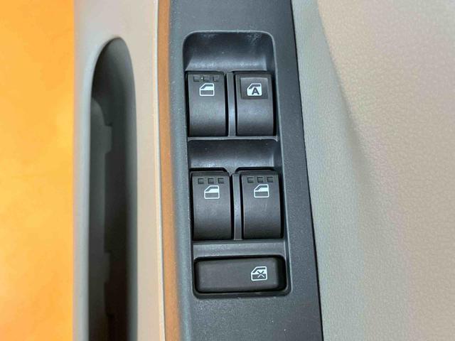 ピクシスエポックLアイドリングストップ マニュアルレベリング機能付ハロゲンヘッドライト バニティーミラー付き左右サンバイザー ショッピングフック パワーウインドウ マニュアルエアコン デジタルメーター(千葉県)の中古車