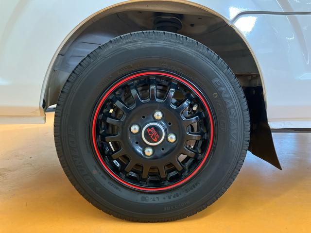 キャリイトラックＫＸ　４ＷＤワンセグナビ　ブルートゥース対応　ＡＵＸ接続　ＥＴＣ　社外アルミホイール　荷台マット　テールゲートチェーン　作業灯　パワーウインドウ　灰皿　マニュアルレベリング機能付ハロゲンヘッドライト（千葉県）の中古車