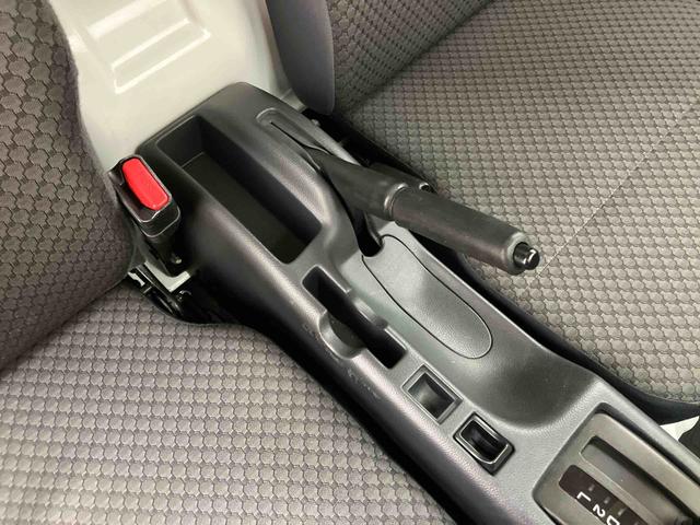 キャリイトラックＫＸ　４ＷＤワンセグナビ　ブルートゥース対応　ＡＵＸ接続　ＥＴＣ　社外アルミホイール　荷台マット　テールゲートチェーン　作業灯　パワーウインドウ　灰皿　マニュアルレベリング機能付ハロゲンヘッドライト（千葉県）の中古車