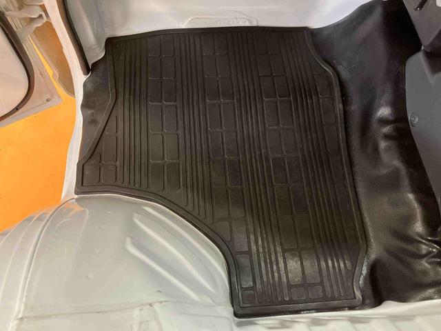 キャリイトラックＫＸ　４ＷＤワンセグナビ　ブルートゥース対応　ＡＵＸ接続　ＥＴＣ　社外アルミホイール　荷台マット　テールゲートチェーン　作業灯　パワーウインドウ　灰皿　マニュアルレベリング機能付ハロゲンヘッドライト（千葉県）の中古車