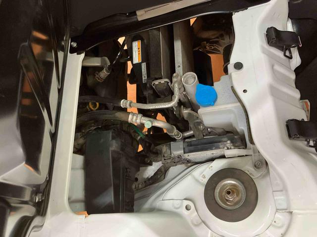 キャリイトラックＫＸ　４ＷＤワンセグナビ　ブルートゥース対応　ＡＵＸ接続　ＥＴＣ　社外アルミホイール　荷台マット　テールゲートチェーン　作業灯　パワーウインドウ　灰皿　マニュアルレベリング機能付ハロゲンヘッドライト（千葉県）の中古車