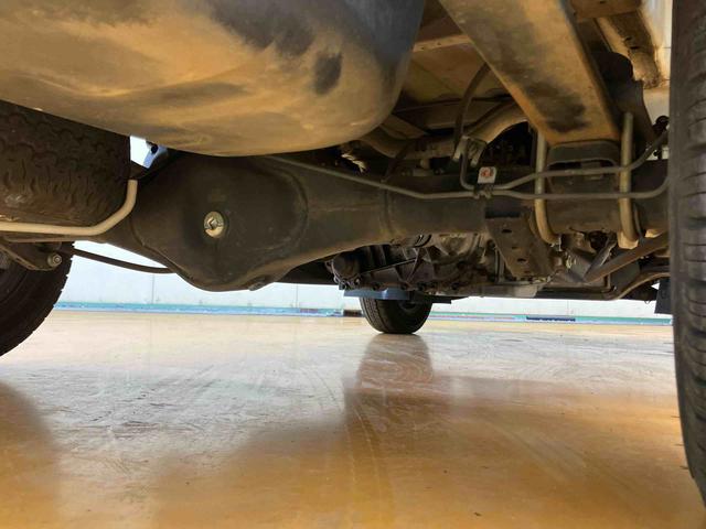 キャリイトラックＫＸ　４ＷＤワンセグナビ　ブルートゥース対応　ＡＵＸ接続　ＥＴＣ　社外アルミホイール　荷台マット　テールゲートチェーン　作業灯　パワーウインドウ　灰皿　マニュアルレベリング機能付ハロゲンヘッドライト（千葉県）の中古車