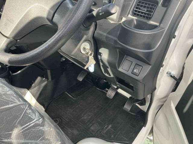 ハイゼットトラックスタンダード　農用スペシャルパートタイム４ＷＤ　５ＭＴ　ＡＭ／ＦＭラジオチューナー　リアデフロック　エアコン　パワステ　荷台作業灯（千葉県）の中古車